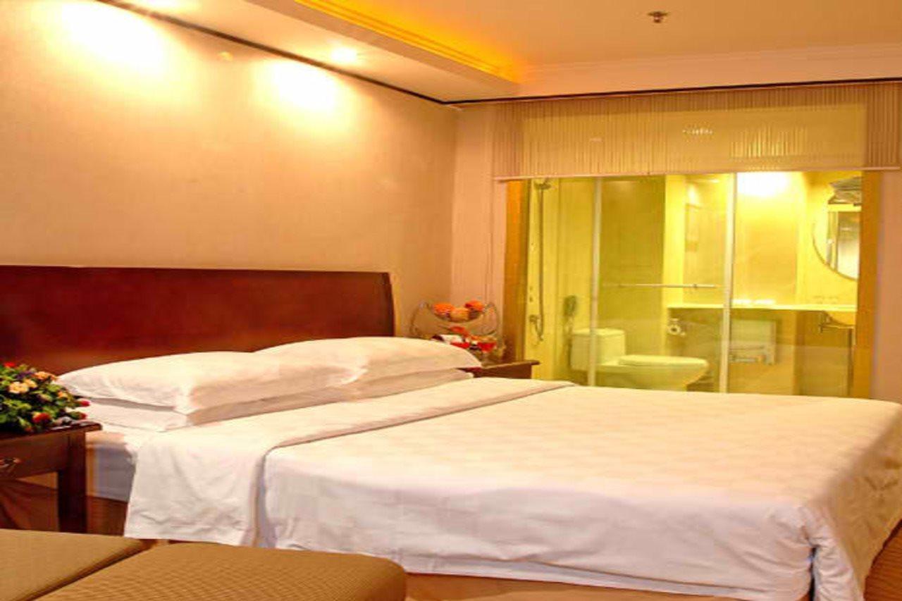 Royalty Hotel Shenzhen Bagian luar foto