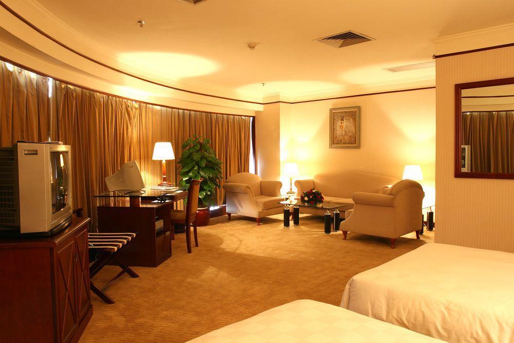 Royalty Hotel Shenzhen Bagian luar foto